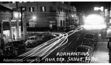 Adamantina, anos 60. Cruzamento da atual Rua Deputado Salles Filho com a Avenida Rio Branco (Arquivo Histórico Municipal).