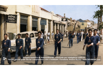 Imagem historica de Adamantina/SP, colorizada por inteligencia artificial. A versao gerada pode nao ter compromisso com a realidade.