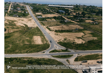 Imagem historica de Adamantina/SP, colorizada por inteligencia artificial. A versao gerada pode nao ter compromisso com a realidade.