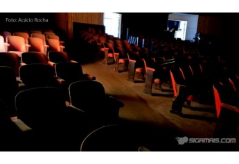 Cine Santo Antônio, em Adamantina (Foto: Acácio Rocha).