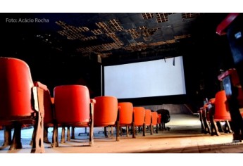 Cine Santo Antônio, em Adamantina (Foto: Acácio Rocha).