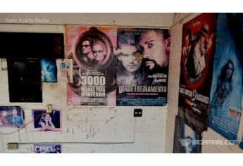 Cine Santo Antônio, em Adamantina (Foto: Acácio Rocha).