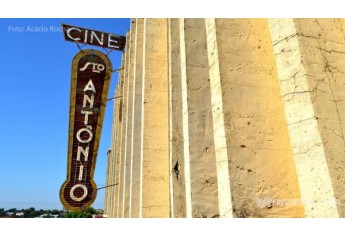 Cine Santo Antônio, em Adamantina (Foto: Acácio Rocha).