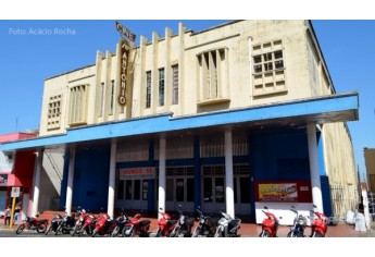 Cine Santo Antônio, em Adamantina (Foto: Acácio Rocha).