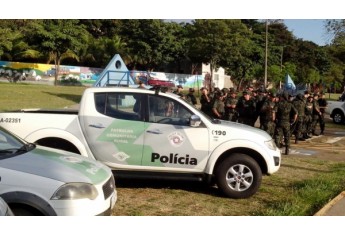 Em revista ao efetivo realizada em Presidente Prudente, Polícia Militar Ambiental apresenta novo efetivo (Foto: Ceidda).
