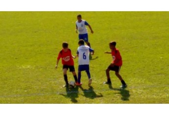 As três categorias Adamantinenses disputaram a competição e as categorias Fraldinha (Sub 11) e Dente de Leite (Sub 12) classificaram para a semifinal da competição (Foto: Cedida).