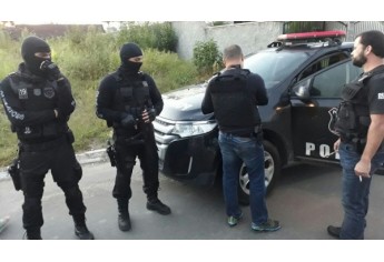 Polícia Civil realizou prisões e cumpriu mandados de busca e apreensão em SC, PR e SP. (Foto: Polícia Civil/Divulgação).