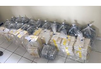 Os 418 quilos de cocaína foram incinerados pela Polícia Civil em empresa da região, procedimento acompanhado pelo Ministério Público e Vigilância Sanitária (Foto: Cedida/Deinter).