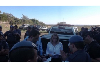 Ampla operação, envolvendo Polícia Civil, Polícia Militar, Poder Judiciário e Ministério Público, prendeu 7 pessoas por envolvimento com o tráfico de drogas, em Pacaembu (Fotos: Cedidas).