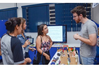 Mostra de Profissões recebe visitantes no campus 2 da UniFAI (Foto: Celso Sato/UniFAI).