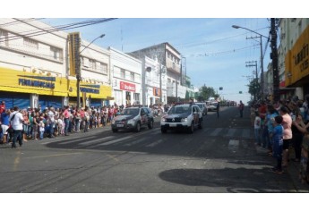 Desfile da Independência, neste 7 de setembro, em Adamantina (Foto: Cedida).