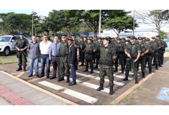 Em revista ao efetivo realizada em Presidente Prudente, Polícia Militar Ambiental apresenta novo efetivo (Foto: Ceidda).