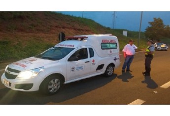 Fiscalização da PM Rodoviária em ambulâncias e outros veículos de transporte de pacientes (Foto: Cedida/PM Rodoviária).