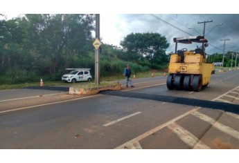 Novos redutores de velocidade são instalados na Avenida Moysés Justino da Silva (Foto: Cedida).