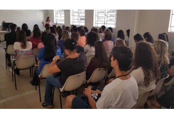 Encontro objetivou integrar os gremistas das escolas e organizar de forma coletiva propostas de melhoria para as escolas estaduais (Foto: Cedida).