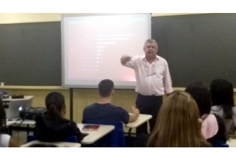 Início das aulas para os alunos da primeira turma do curso de Gestão Comercial da FATEC Adamantina (Foto: Cedida).