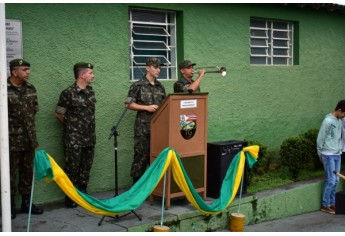 Solenidade do Dia da Bandeira no Tiro de Guerra de Adamantina (Foto: Wender Souza).