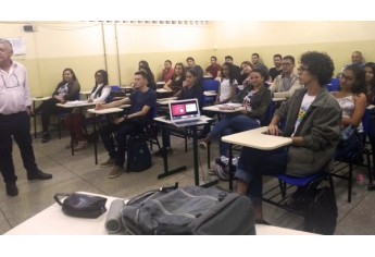 Início das aulas para os alunos da primeira turma do curso de Gestão Comercial da FATEC Adamantina (Foto: Cedida).