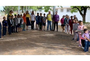 Iniciada visitação à unidade móvel de nanotecnologia, que está em Adamantina nesta quinta e sexta (Foto: Da Assessoria)