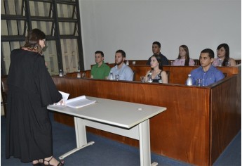 Atividade de Extensão, apoiada pelo Poder Judiciário e Ministério Público locais, se baseou num caso real de homicídio (Foto: Priscila Caldeira).
