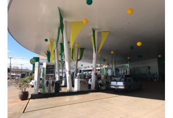 Auto Posto Cocipa de Adamantina, na torcida pela Seleção Brasileira na Copa do Mundo (Foto: Siga Mais).