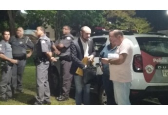 Votação pôs fim à gratificação concedida na área da educação em Lucélia. Houve embate entre funcionários da educação e funcionários das demais áreas da Prefeitura (Foto: Valter Paulo).