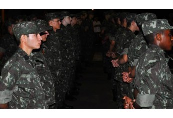 Cerimônia marca abertura do ano de instrução do Tiro de Guerra de Adamantina (Foto: Divulgação).