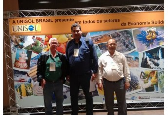 Clique para adicionar uma legendaRepresentantes da Alta Paulista no Seminário e Congresso de Economia Solidária (Foto: Cedida).