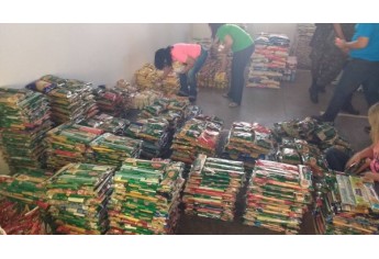 Foram arrecadadas cerca de cinco toneladas de alimentos e materiais de limpeza para a instituição Pai Nosso Lar (Fotos: Pai Nosso Lar).