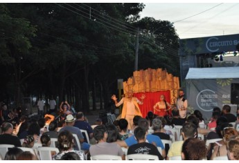 Circuito Sesc de Artes, no Parque dos Pioneiros, em Adamantina (Foto: Rafael Teixeira/Cedida).