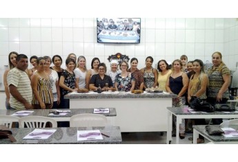 Cozinha/escola ocupa espaço climatizado com foco em atividades práticas, e já entrou em operação com curso sobre pão de mel (Foto: Centro Culinário).