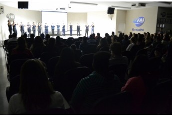 Noite Musical com Tradução em Libras emociona plateia no Miguel Reale, campus II da FAI (Foto: Daniel Torres).