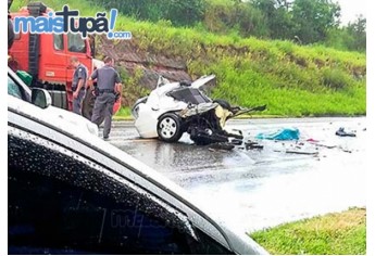 Segundo acidente hoje, na Assis Chateaubriand (SP-425), entre Clementina e Braúna (Foto: Site Mais Tupã).