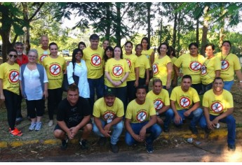 Mutirão revitaliza praça esportiva e combate focos do Aedes Aegypti no Jardim Adamantina.