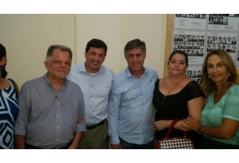 Convênio assinado pelo prefeito Márcio Cardim e secretário Floriano Pesaro garante recursos para área social em Adamantina(Foto: Assessoria de Imprensa).