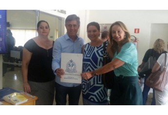 Convênio assinado pelo prefeito Márcio Cardim e secretário Floriano Pesaro garante recursos para área social em Adamantina(Foto: Assessoria de Imprensa).