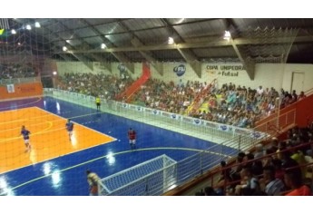Final da Copa Unipedras UNIFAI de Futsal 2018 foi realizada nesta sexta-feira, no Ginásio de Esportes de Adamantina (Divulgação).