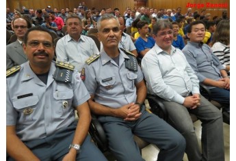Batalhão da Polícia Militar, sediado em Dracena, completa 38 anos de atuação na Alta Paulista. Cerimônia foi marcada por homenagens (Foto: Jorge Zaonini).