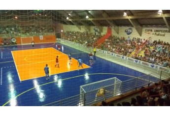 Final da Copa Unipedras UNIFAI de Futsal 2018 foi realizada nesta sexta-feira, no Ginásio de Esportes de Adamantina (Divulgação).
