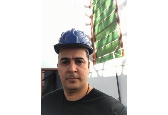 Padre Marcelo Antônio Santos, pároco da Igreja Nossa Senhora de Fátima, acompanha de perto o andamento das obras na Capela (Foto: Cedida).