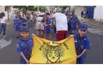 Desfile da Independência, neste 7 de setembro, em Adamantina (Foto: Cedida).