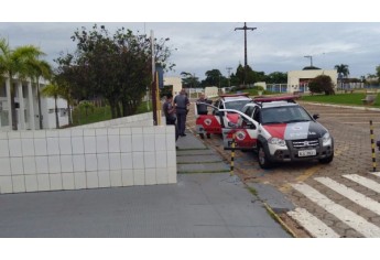 Assaltantes usam maçarico e tentam furtar caixa eletrônico no campus 2 da UniFAI