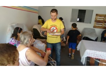 Lar dos Velhos recebe equipe da Estratégia Saúde da Família (Foto: Cedida).