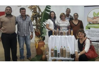 Christian José Silva, Antonio Carlos Zulato, Izabel Cristina Sanches Zulato, dr.ª Ada Socarras, José Luiz das Chagas,Vilma e prof.ª Izabel (Foto: Acervo Pessoal).