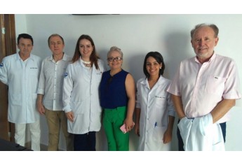 Dirigentes da UniFAI, professores, estudantes, funcionários e autoridades marcam presença na inauguração do Ambulatório de Ensino de Especialidades Médicas da UnIFAI (Foto: Cedida).