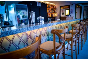Mosconi Bar: novo espaço com petiscaria, porções, serviço de restaurante e bebidas nacionais e importadas (Foto: Acácio Rocha).