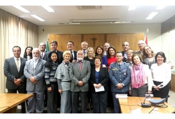 Márcio Cardim e os novos conselheiros, eleitos e empossados para o mandato 2015-2014, no Conselho Estadual de Educação