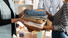 Unimed Adamantina realiza Campanha do Agasalho para arrecadar roupas de frio e cobertores