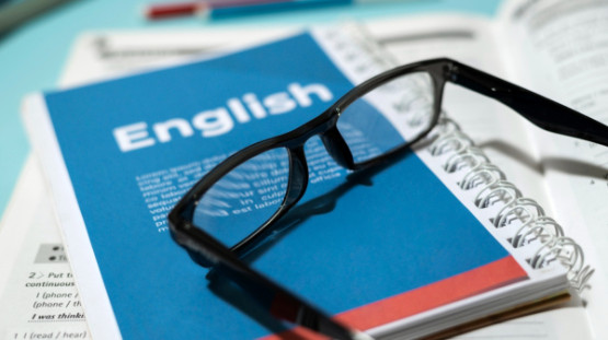 FAI abre inscrições para curso de inglês online gratuito voltado à comunidade acadêmica e externa