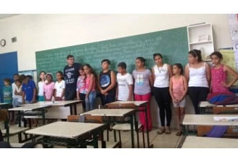 Emef Teruyo Kikuta celebra o dia da Família na Escola